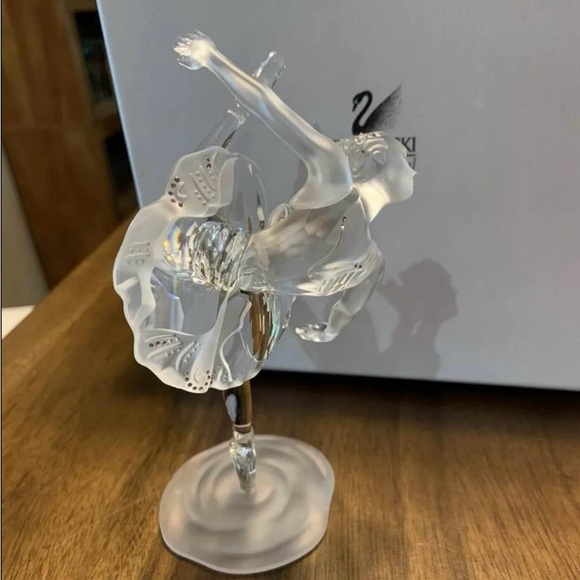 SWAROVSKI RETIRED BALLERINA